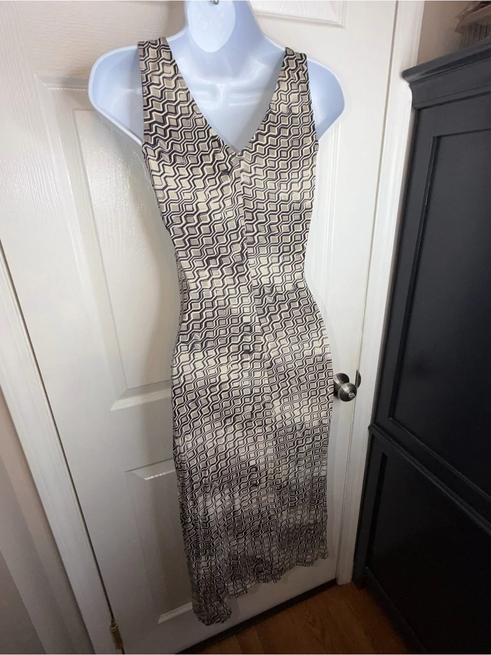 Vtg Bebe Women’s Small Black Gray Geo Print V-Neck Midi Dress Sleeveless S USA